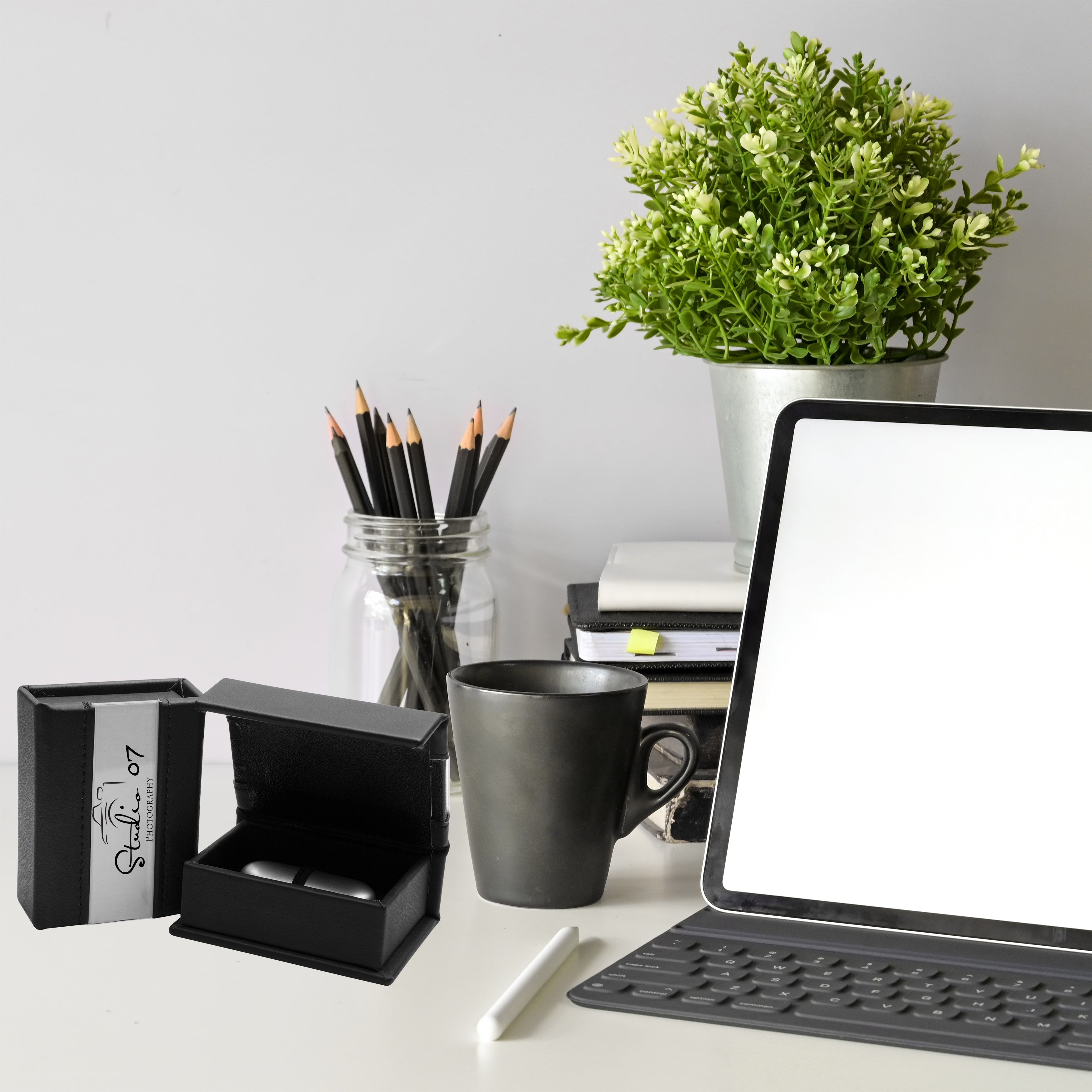 Modern Flash Drive Box