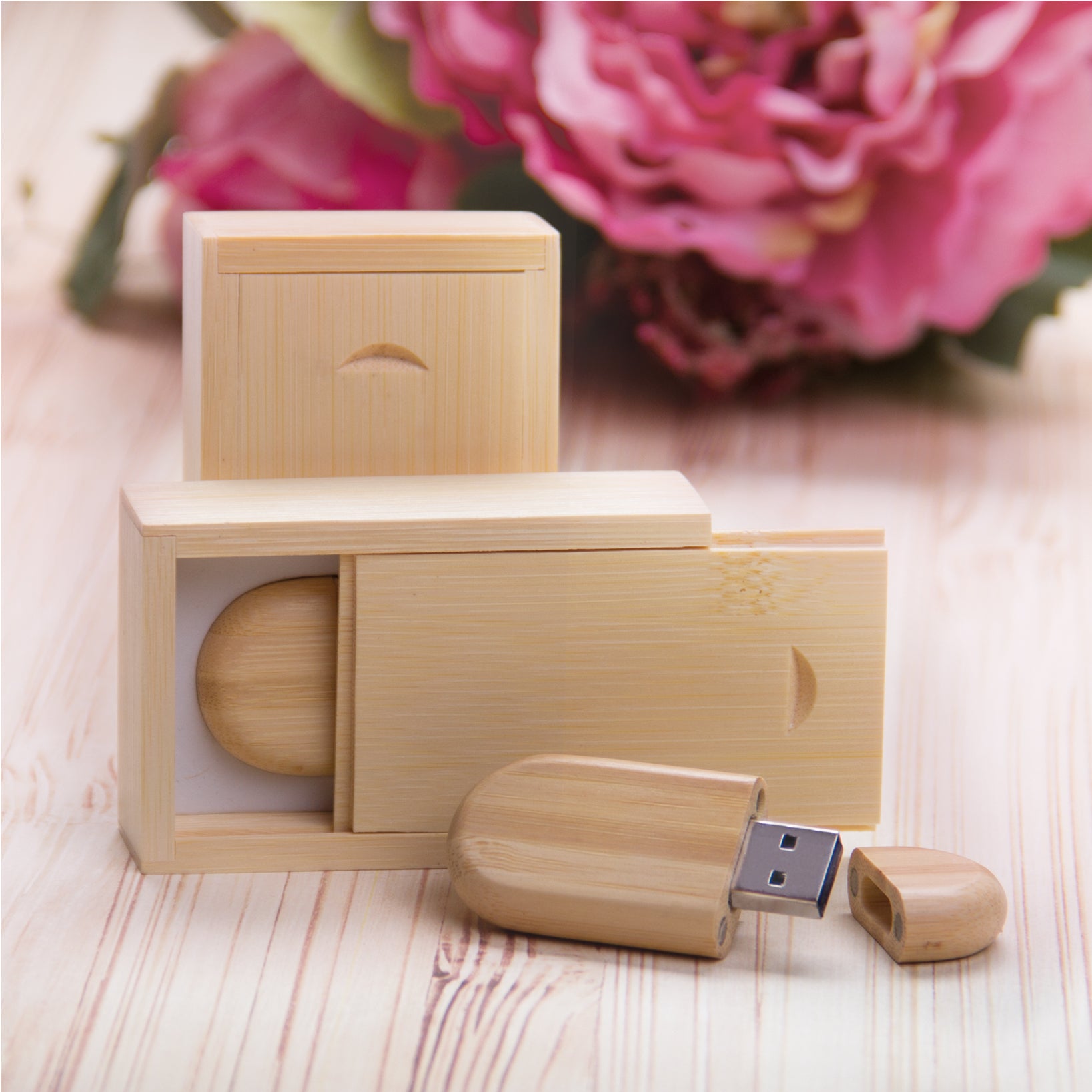 Personalized Single Bamboo 8GB Flash Drive and Box Set