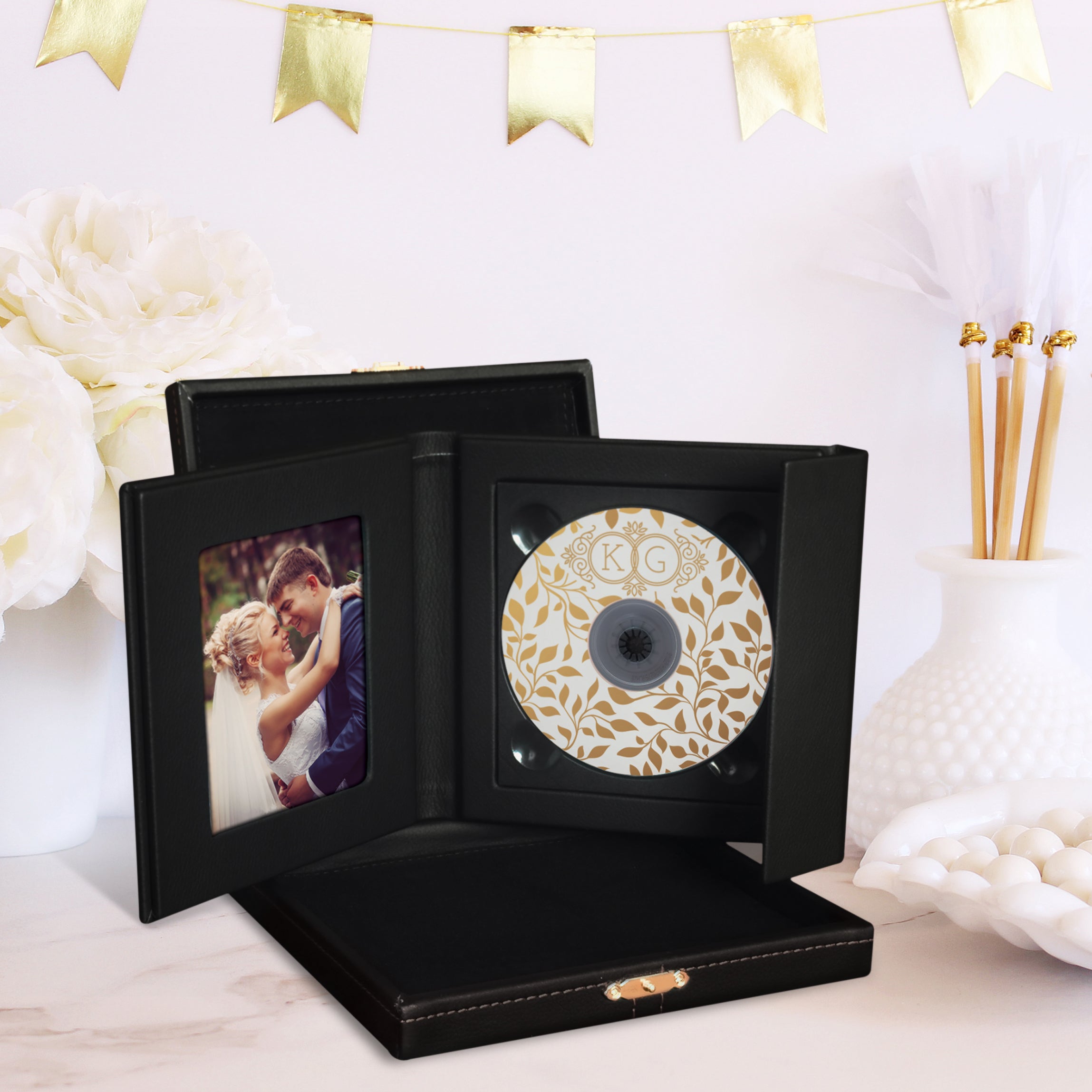 Supreme CD/DVD Folio with Leatherette Box