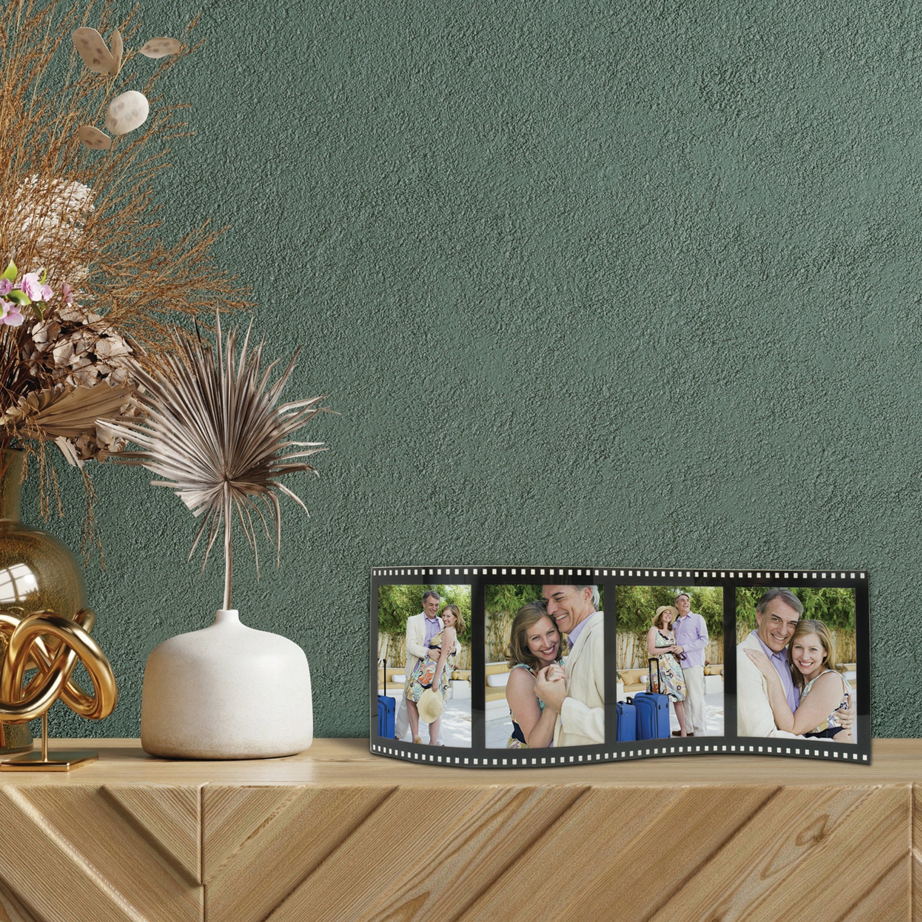 Horizontal Filmstrip Wave Picture Frames