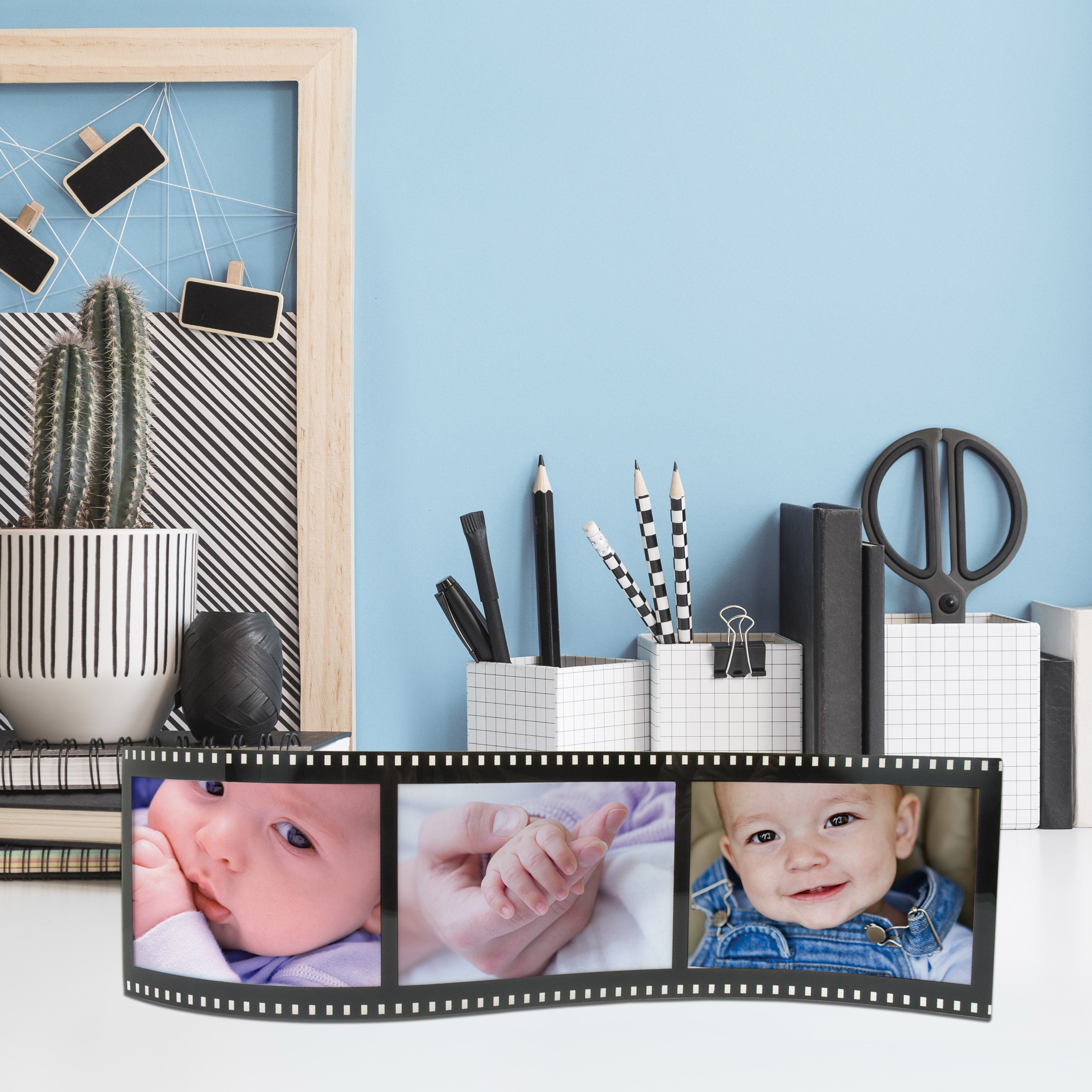 Horizontal Filmstrip Wave Picture Frames