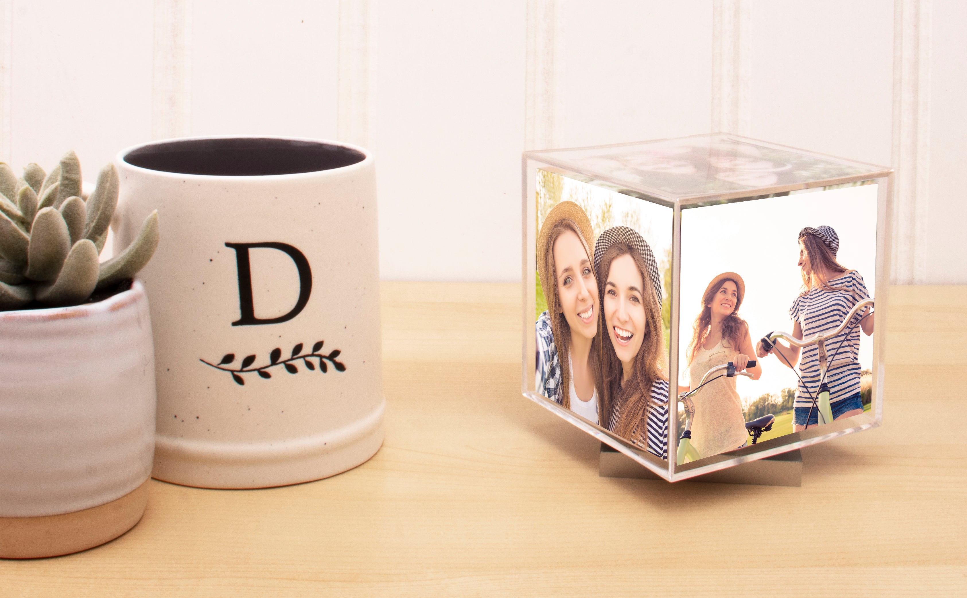 Spinning Photo Cubes
