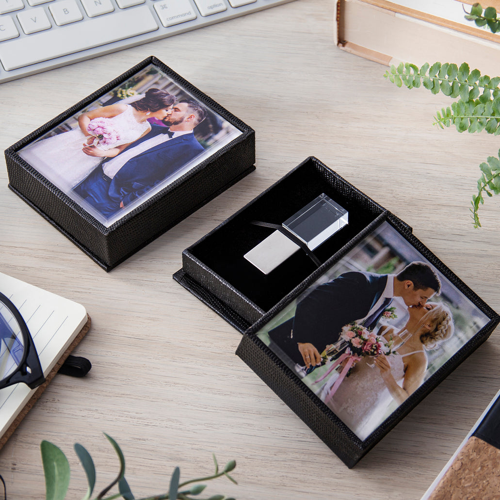 Venta al por mayor de cajas de memoria flash - Elite Flash Drive Box  fotógrafo profesional — Neil Enterprises Inc., image size:1031x1031